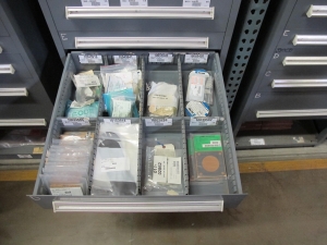 STANLEY VIDMAR HEAVY DUTY 5-DRAWER PARTS CABINET W/ CONTENTS (W-50) LOADING & HANDLING FEE $25-